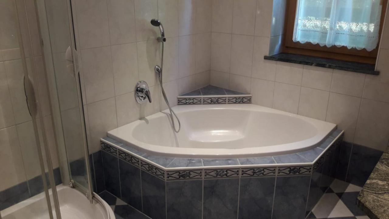 Ferienwohnung Appesbacher Saint Wolfgang Esterno foto
